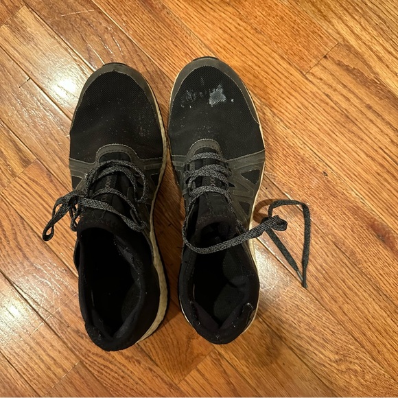 Addidas shoes - Picture 1 of 3